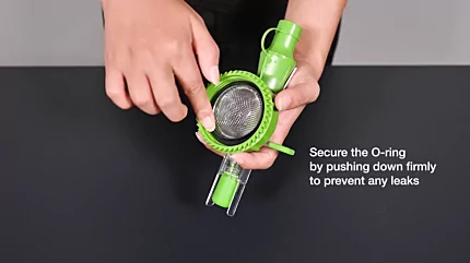 How to attach the Safety Spout to the e-NRG bottle using the e-NRG Adaptor 3